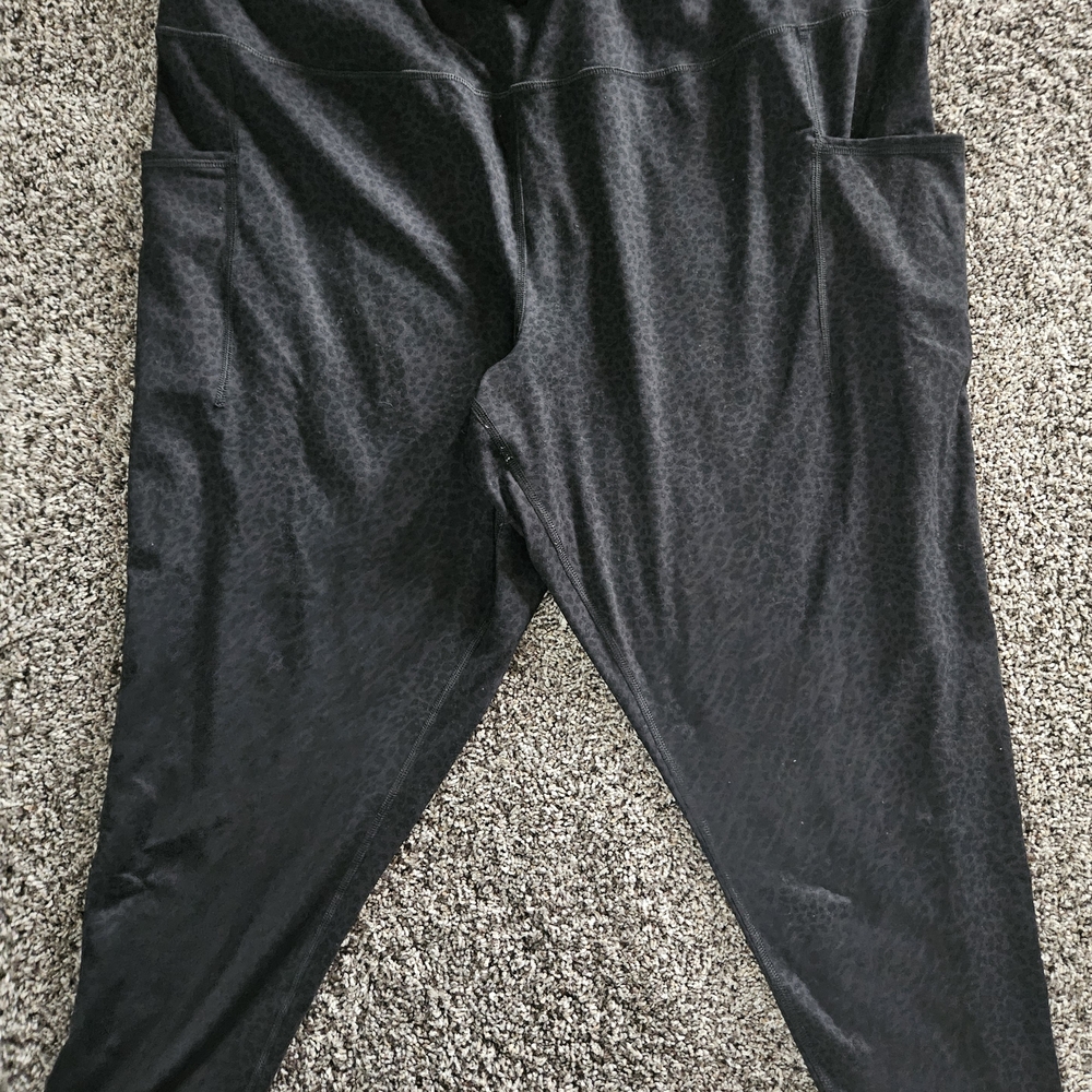 Maurices Women's Black Leopard Leggings with Pocket